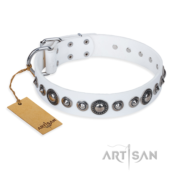 Full grain genuine leather dog collar made of soft material with reliable buckle